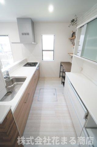 中古　千葉市稲毛区小中台町のキッチン|＊当日ご案内可＊ご希望の物件まとめてご案内！弊社が掲載していない物件でもOK♪お気軽にご相談ください ♪お電話でのお問合わせがスムーズ♪