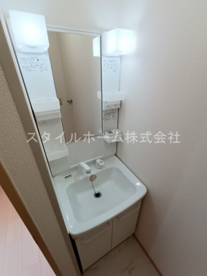 【洗面所】 | ヴィラージュルピナＣ棟 | イメージ写真です。