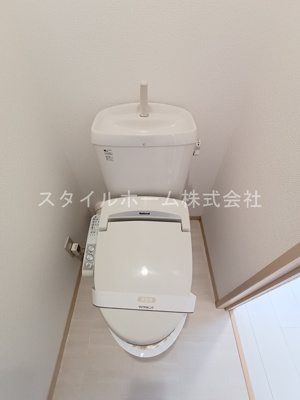 【トイレ】 | ヴィラージュルピナＣ棟 | イメージ写真です。