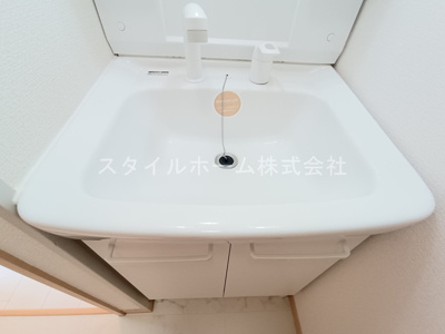 【洗面所】 | ヴィラージュルピナＣ棟 | イメージ写真です。