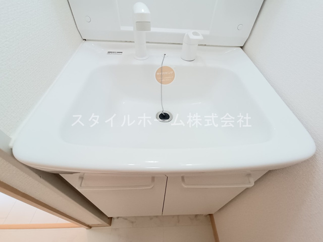 【洗面所】 | ヴィラージュルピナＣ棟 | イメージ写真です。