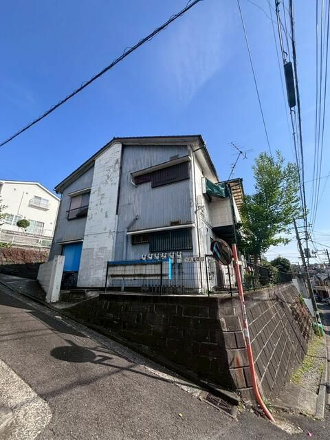 横浜市港北区富士塚２丁目のアパートの外観