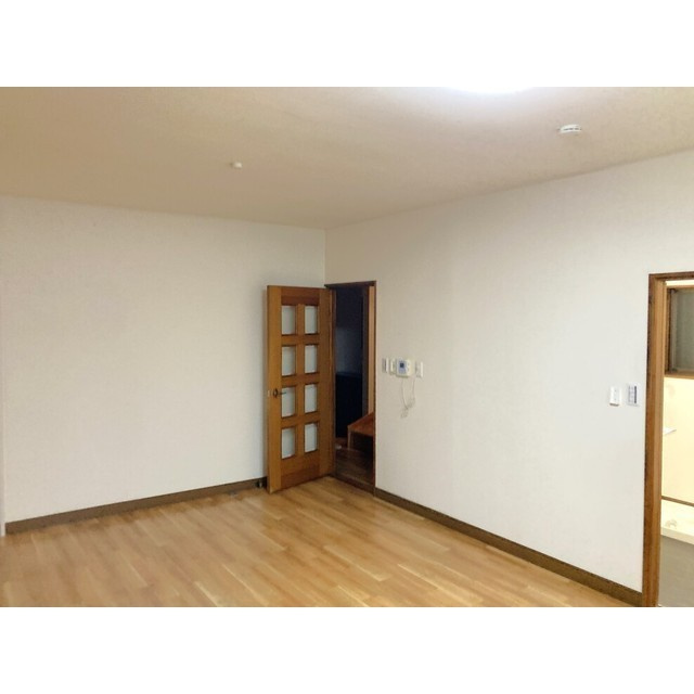 リブレス外川戸建の居間・リビング|使いやすい居間です