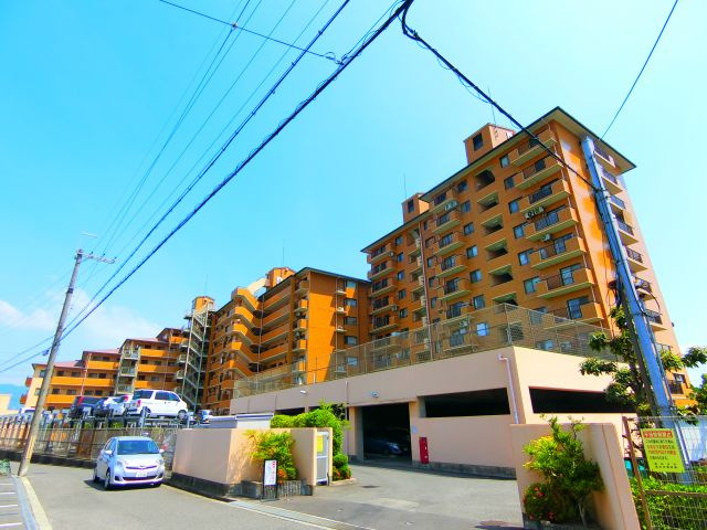 ダイアパレス富田林ステーションスクェアの外観