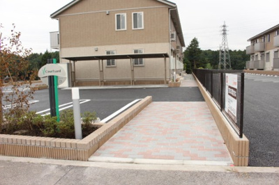 【エントランス】 | コートヤードＤ | エントランス