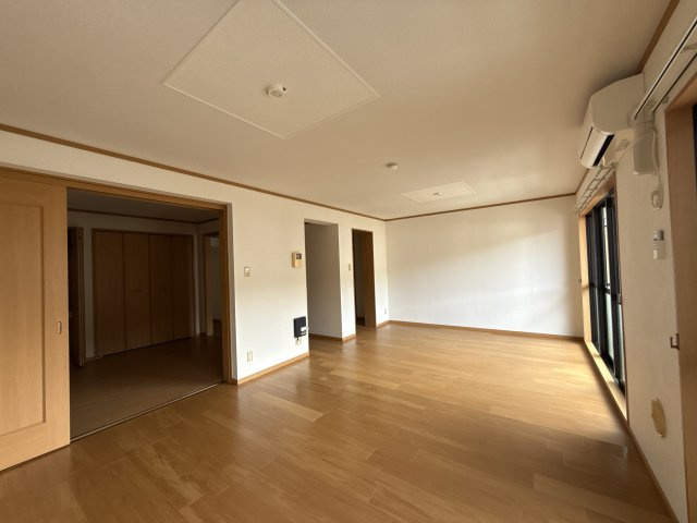 サニーガーデンⅠの洋室