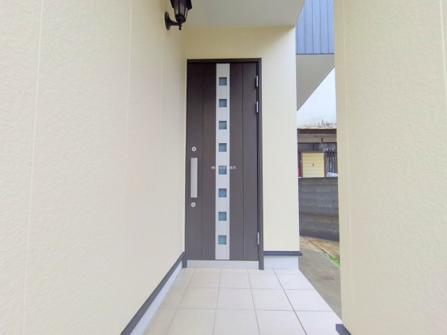 入間郡三芳町大字藤久保の中古一戸建の玄関
