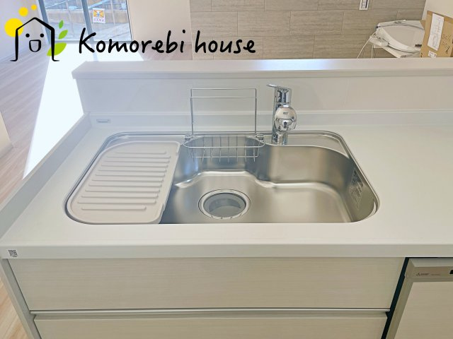 さいたま市見沼区東大宮　52期　新築一戸建て　リガーレ　01のキッチン|お料理しやすいキッチンです