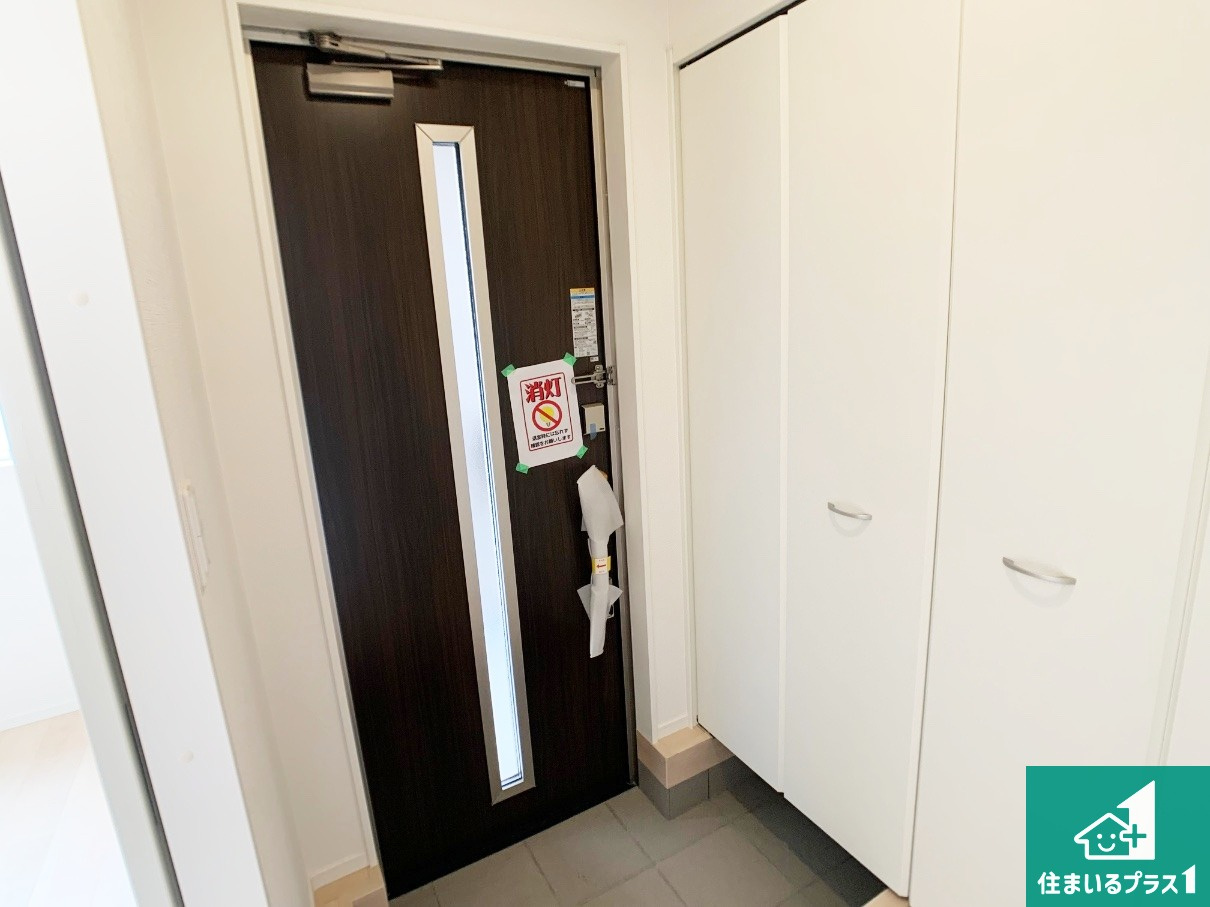 明石市北王子町　第2期　新築一戸建ての玄関|シューズボックスにはたくさんの靴が収納できるので玄関周りはいつもスッキリ！ご家族が増えても安心！