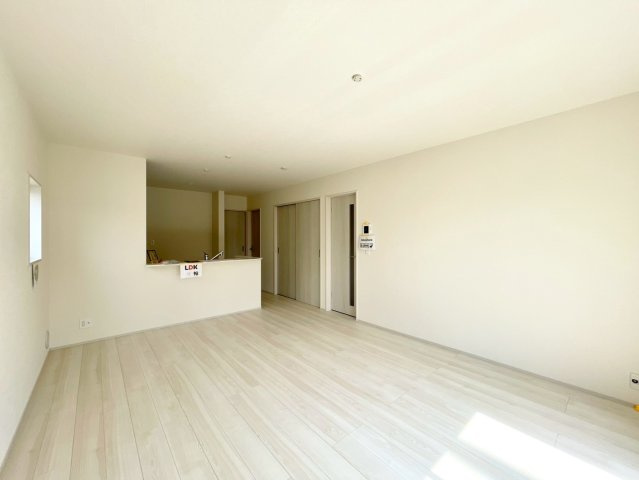 耐震等級３！ご成約プレゼント対象物件！の浴室|浴室乾燥機付きのお風呂です♪窓もあるので換気などもしっかりできます！！