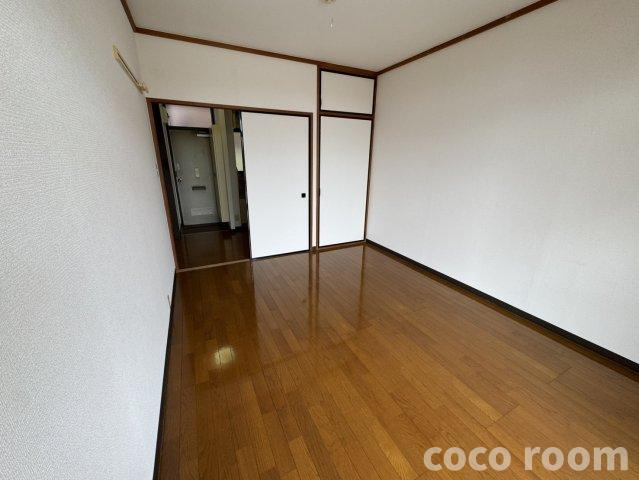 エステールの居間・リビング