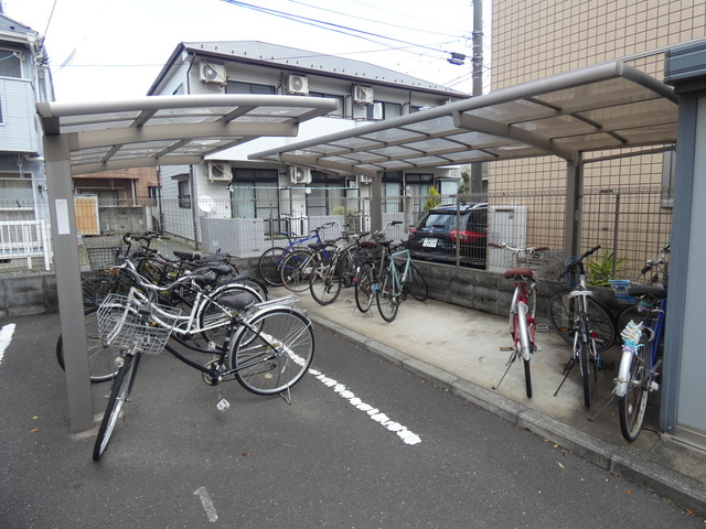 レトアCのその他共用部分|屋根付駐輪場