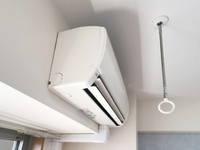  | グランヒルズ | 室内物干しとエアコン