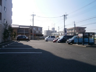 【駐車場】 | グランヒルズ | 駐車場
