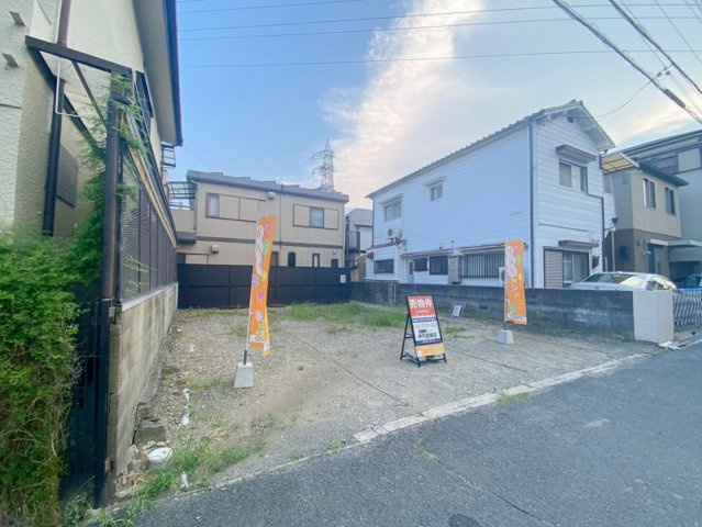 寺本５丁目　建築条件無し土地の外観|生活施設充実の便利地！イオンモール伊丹昆陽まで徒歩１２分♪お休みの日はご家族でショッピングやお食事が楽しめますね♪