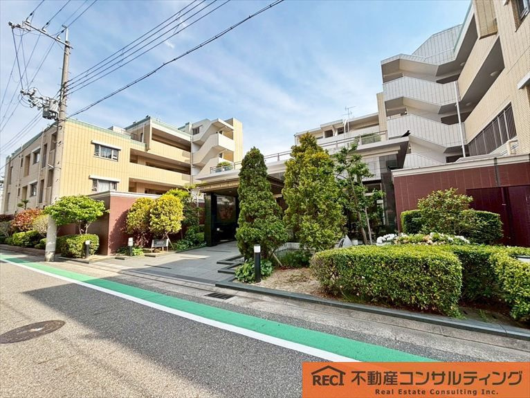 ライオンズマンション甲子園口ラルジュ壱番館の外観