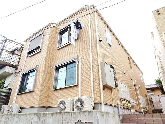 中野区上高田１丁目のアパートの外観|外観は落ち着いています