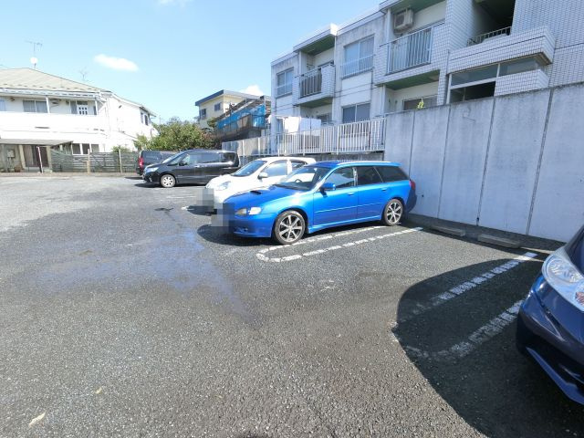 【駐車場】