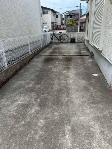 中古戸建　静岡市清水区有東坂2丁目3番3の駐車場