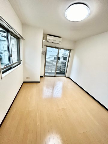 ファーストワン江坂の内装