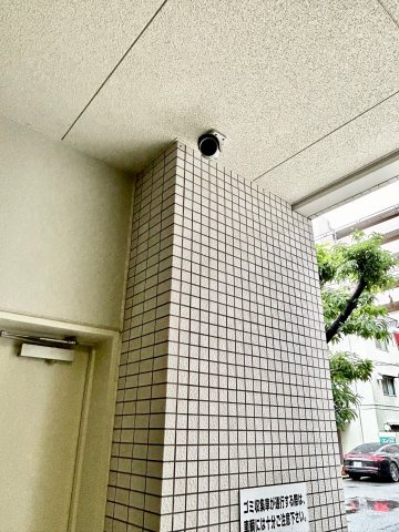 ファーストワン江坂のセキュリティ|防犯カメラ付き