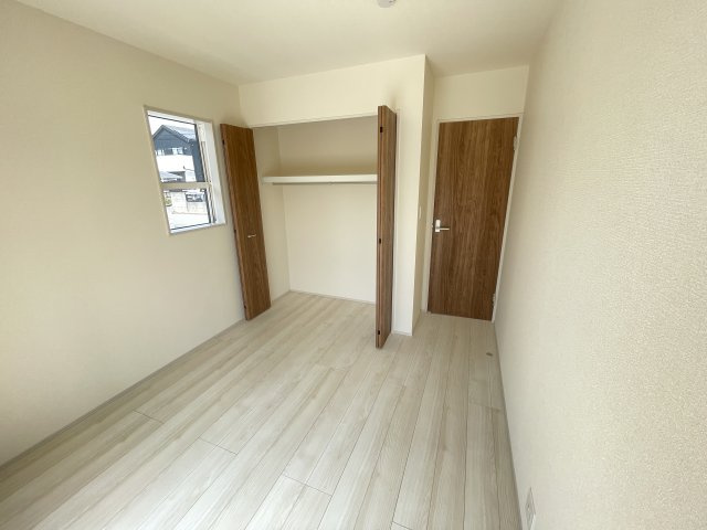 高崎市新町（全5棟）1号棟の洋室