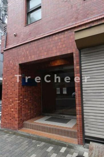 シルバーパレス目白のエントランス