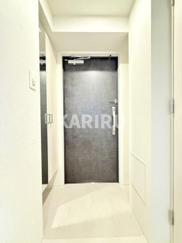 Alivis緑橋の玄関