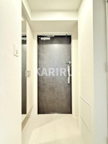 Alivis緑橋の玄関