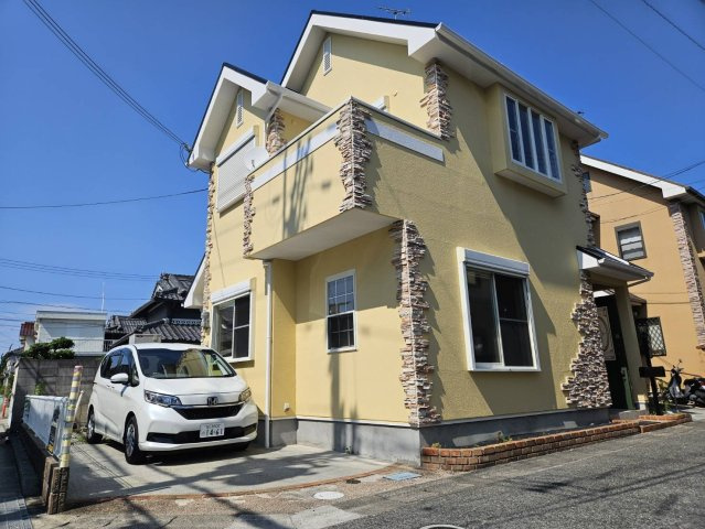 富田林市中野町３丁目戸建ての外観