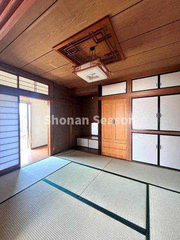 【現地画像あり】　厚木市長谷　中古戸建　39.62坪の和室|リビング繋がりの和室は育児・家事・客間に用途を限りません♪