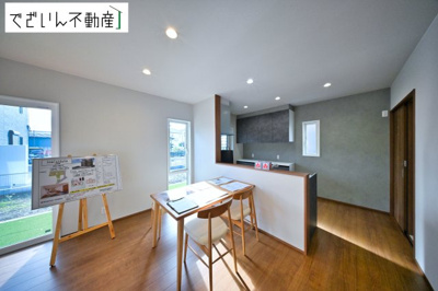 【居間・リビング】 | フェリディアガーデン上里町勅使河原　戸建住宅 | ≪4号棟≫
現地(2025年月11月撮影)