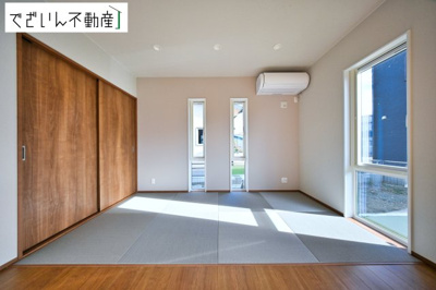 【居間・リビング】 | フェリディアガーデン上里町勅使河原　戸建住宅 | ≪4号棟≫
現地(2025年月11月撮影)