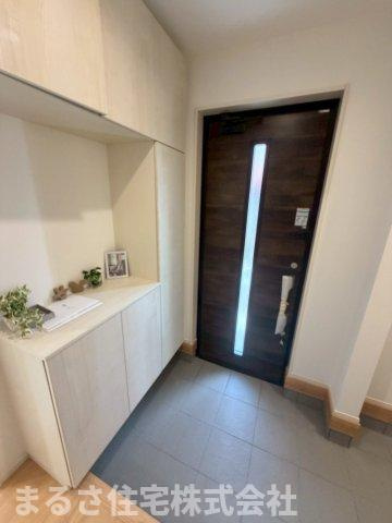 恒久10期　新築戸建の玄関
