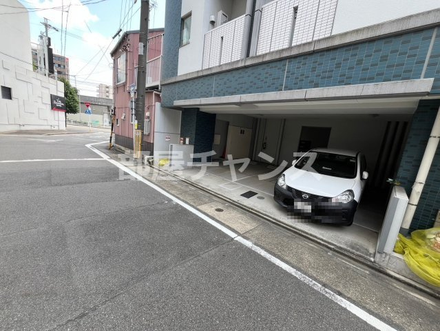 アルテミス平和の駐車場