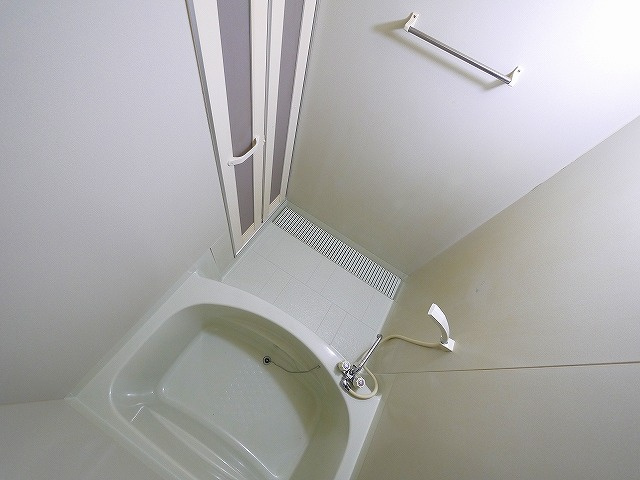 メゾン・ド・プルミエールの浴室|コンパクトで使いやすいお風呂です