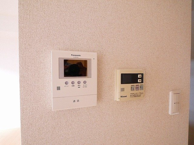サンプレジールのセキュリティ|モニター付きインターホーン
