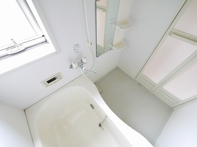 サンプレジールの浴室|コンパクトで使いやすいお風呂です