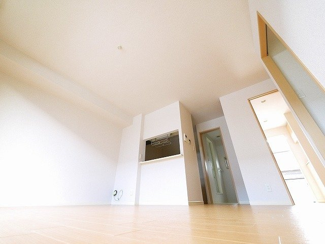 サンプレジールの内装|ゆったり過ごせる居間です