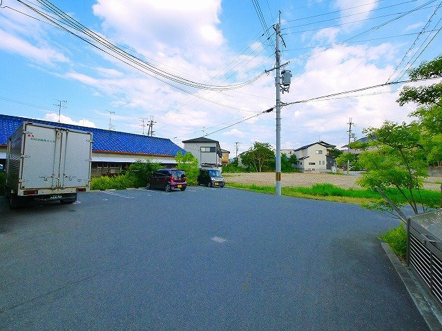 サンプレジールの駐車場|駐車場に車を止められます