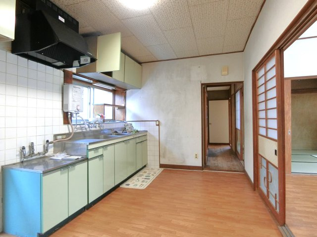 レンテ中の島のキッチン