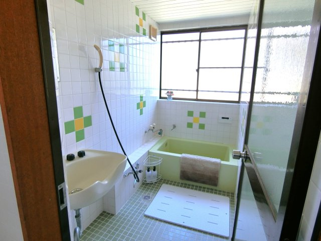 レンテ中の島の浴室