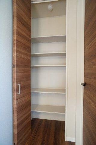 ＦＩＲＳＴ　ＳＣＥＮＥ　Ⅴ番館の収納