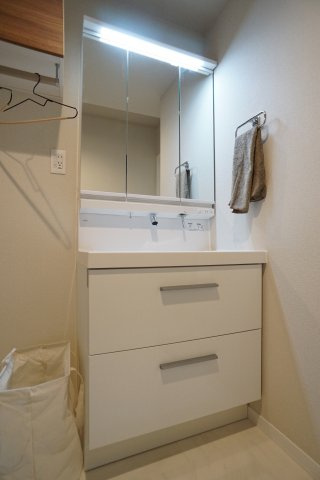 ＦＩＲＳＴ　ＳＣＥＮＥ　Ⅴ番館の洗面所