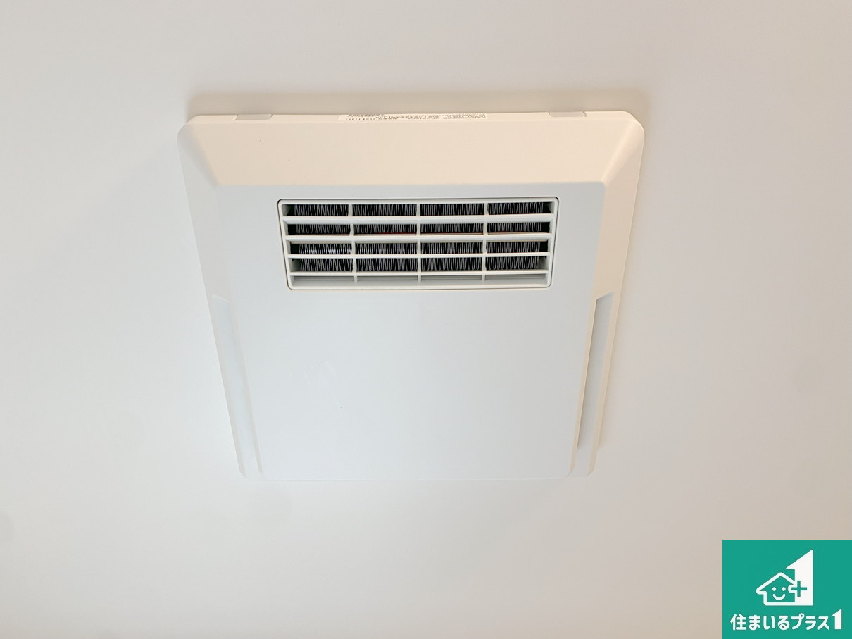 和歌山市杭ノ瀬　第3期　新築一戸建ての冷暖房・空調設備|四季を通して快適なバスライフをお手伝いする浴室暖房乾燥機！浴室の乾燥・暖房・涼風・換気はもちろん、２４時間換気にも対応！