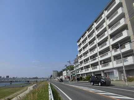 三滝コーポラスの外観