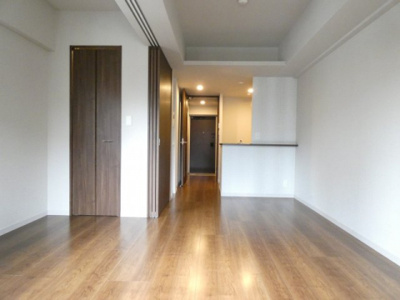 【居間・リビング】 | グランフォーレ千早マークスクエア ウエストウイング | 同シリーズ別物件の写真になります。床や建具などの色は現況優先。