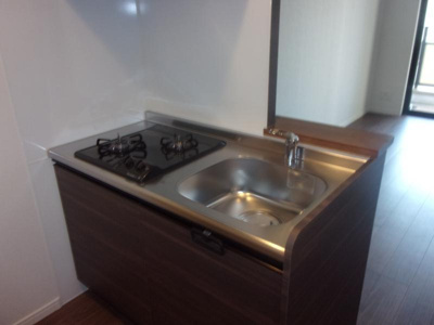 【キッチン】 | グランフォーレ千早マークスクエア ウエストウイング | 同シリーズ別物件の写真になります。床や建具などの色は現況優先。