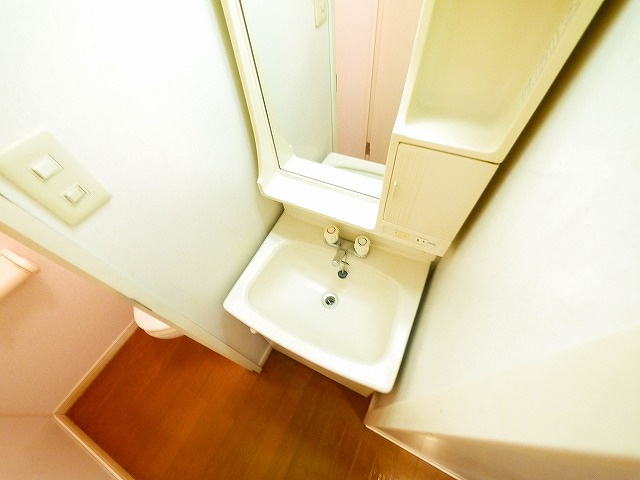 レオパレス西畑の独立洗面台|使いやすい独立洗面台です