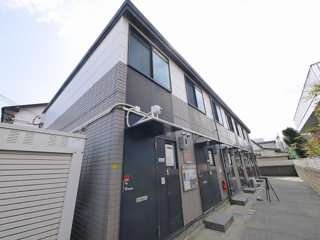 レオパレスジュピタの外観
